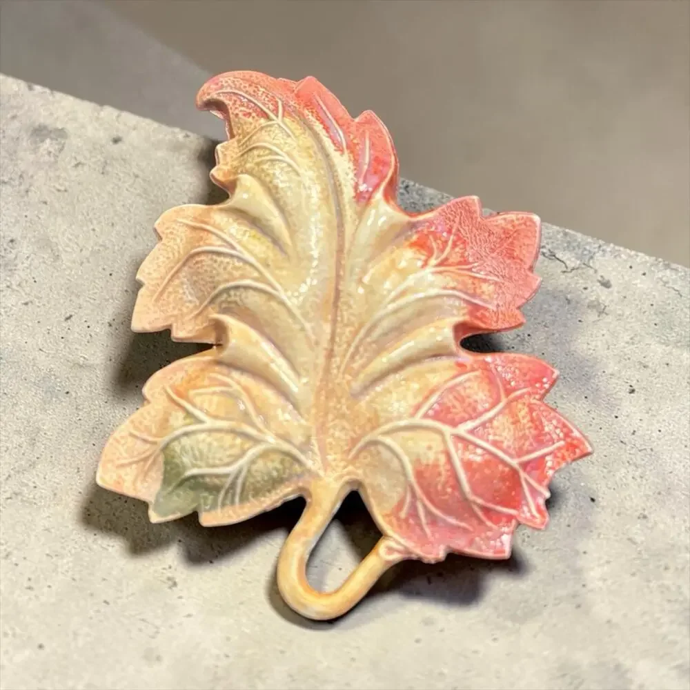 Art Deco Autumn Leaf Brooch Early Plastic Coral Cream C Clasp Long Pin
